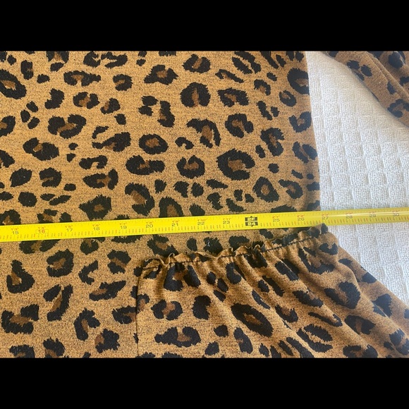 Long Sleeve Animal Print Top - Picture 6 of 16